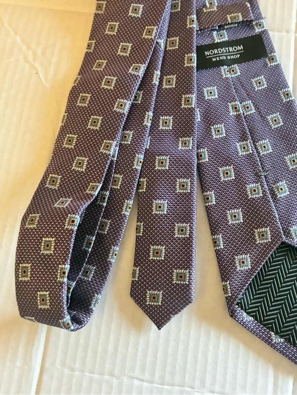 Nordstrom Men's Shop 100% Silk Purple Neck Tie purple  quatrefoil jacquard